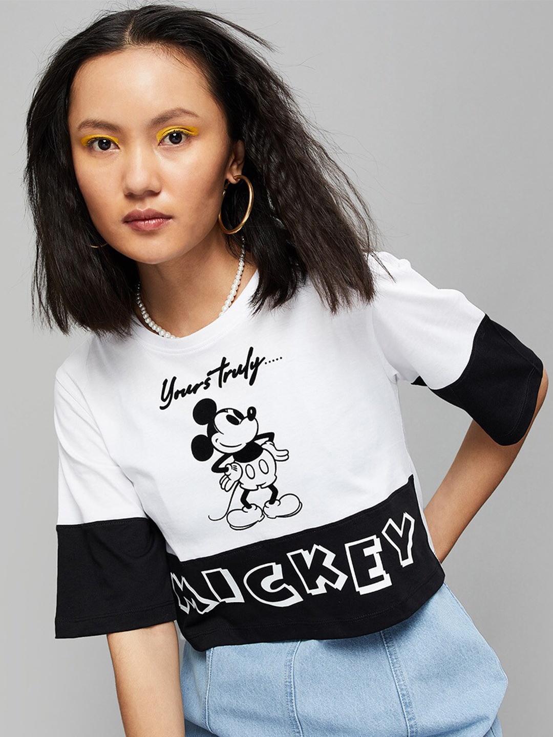 

max Women White Typography Printed Cotton T-shirt