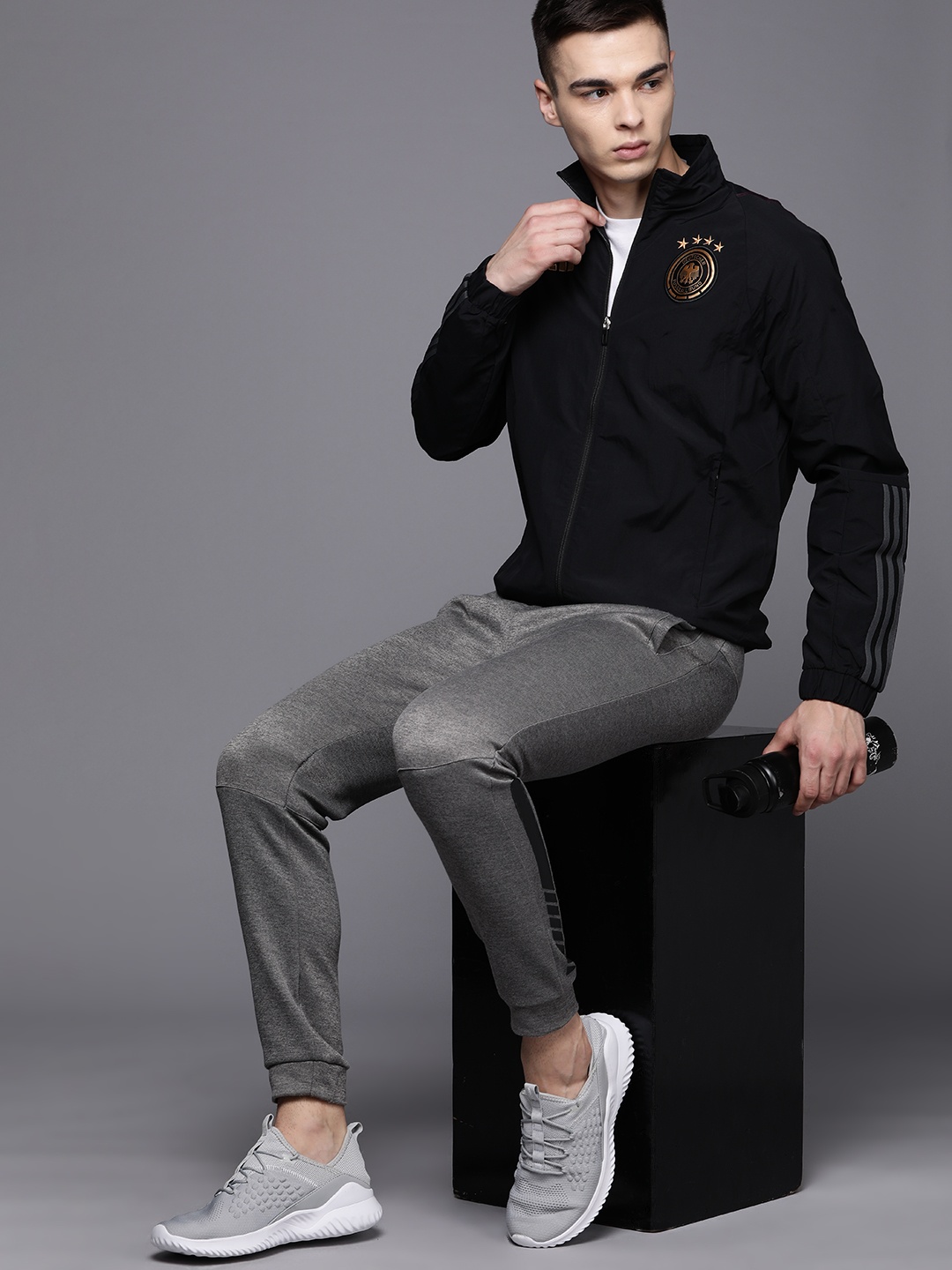 

ADIDAS Men DFB Presentation Football Jacket, Black