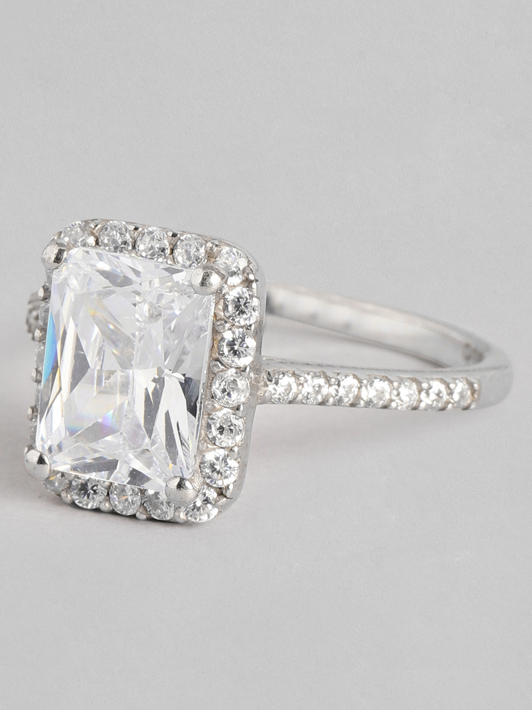 

Onaifa Sterling Silver Rhodium-Plated Finger Ring
