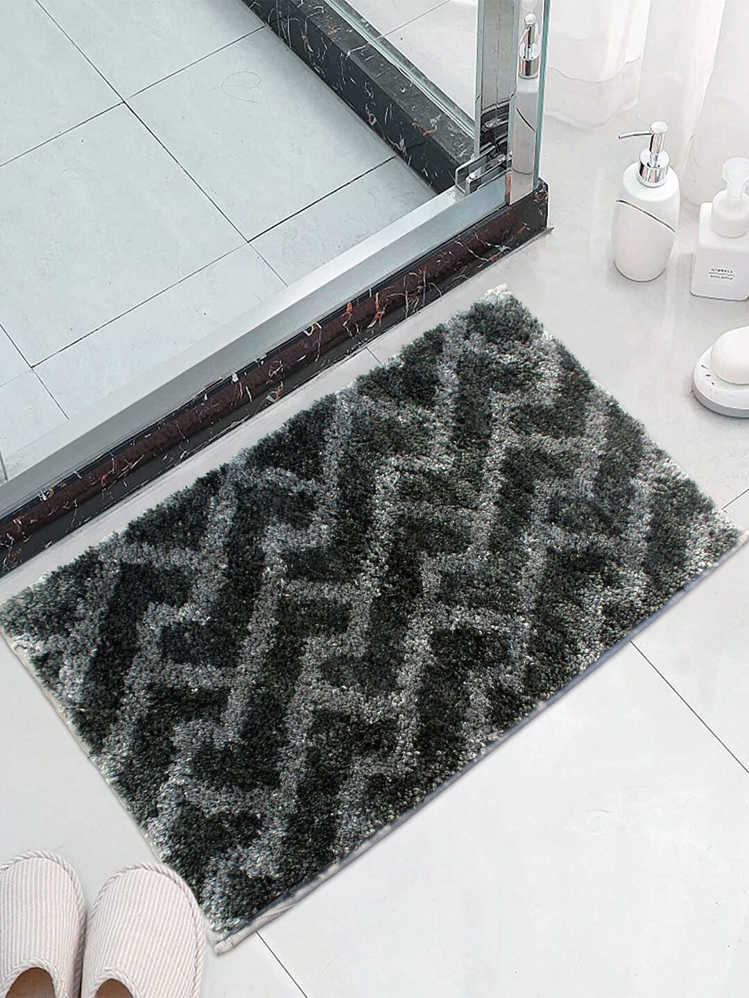 

LUXEHOME INTERNATIONAL Grey Printed 1600 GSM Anti Skid Bath Rugs