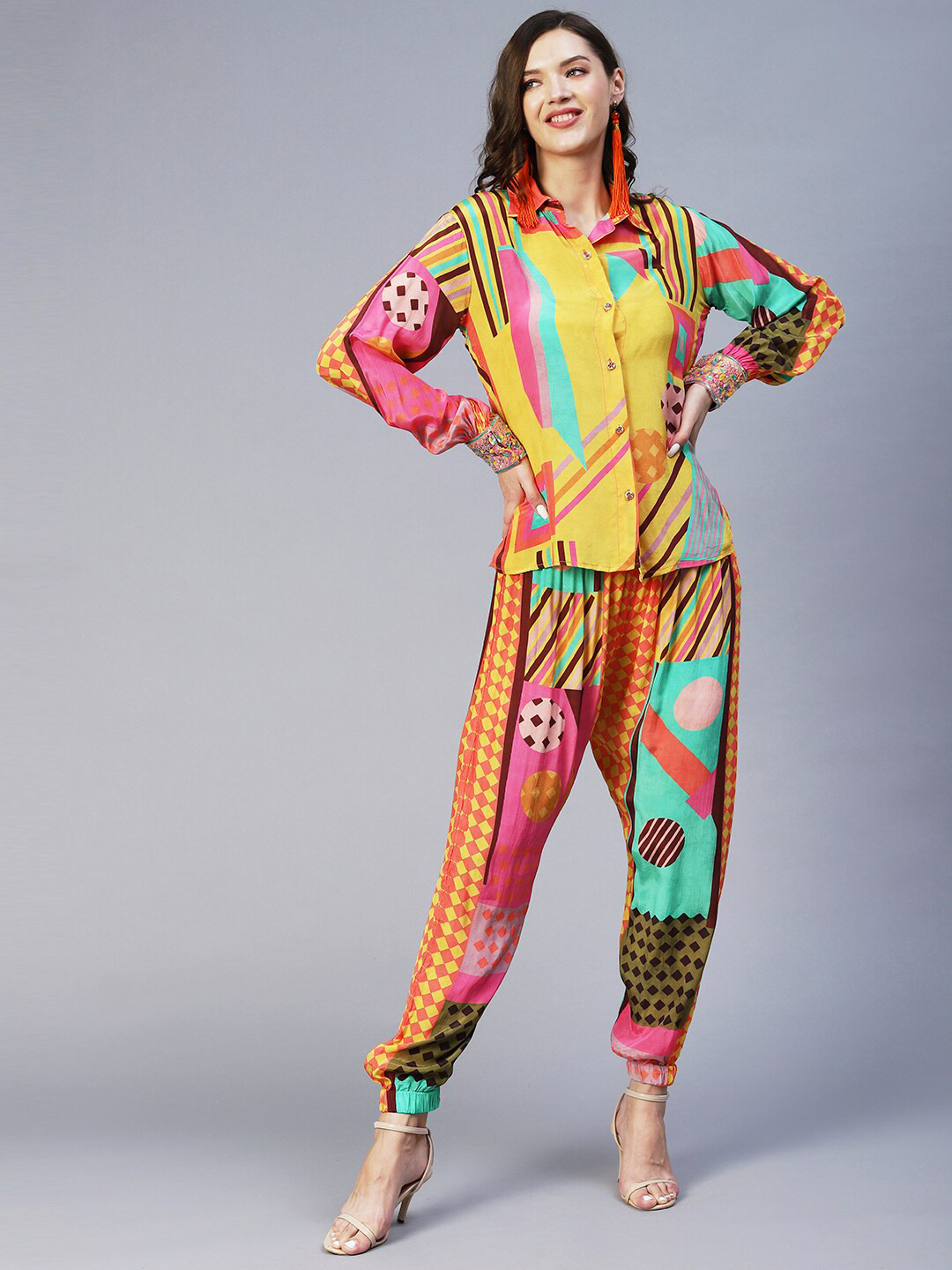 

Envy Me by FASHOR Women Yellow & Pink Printed Shirt with Joggers Co-Ords