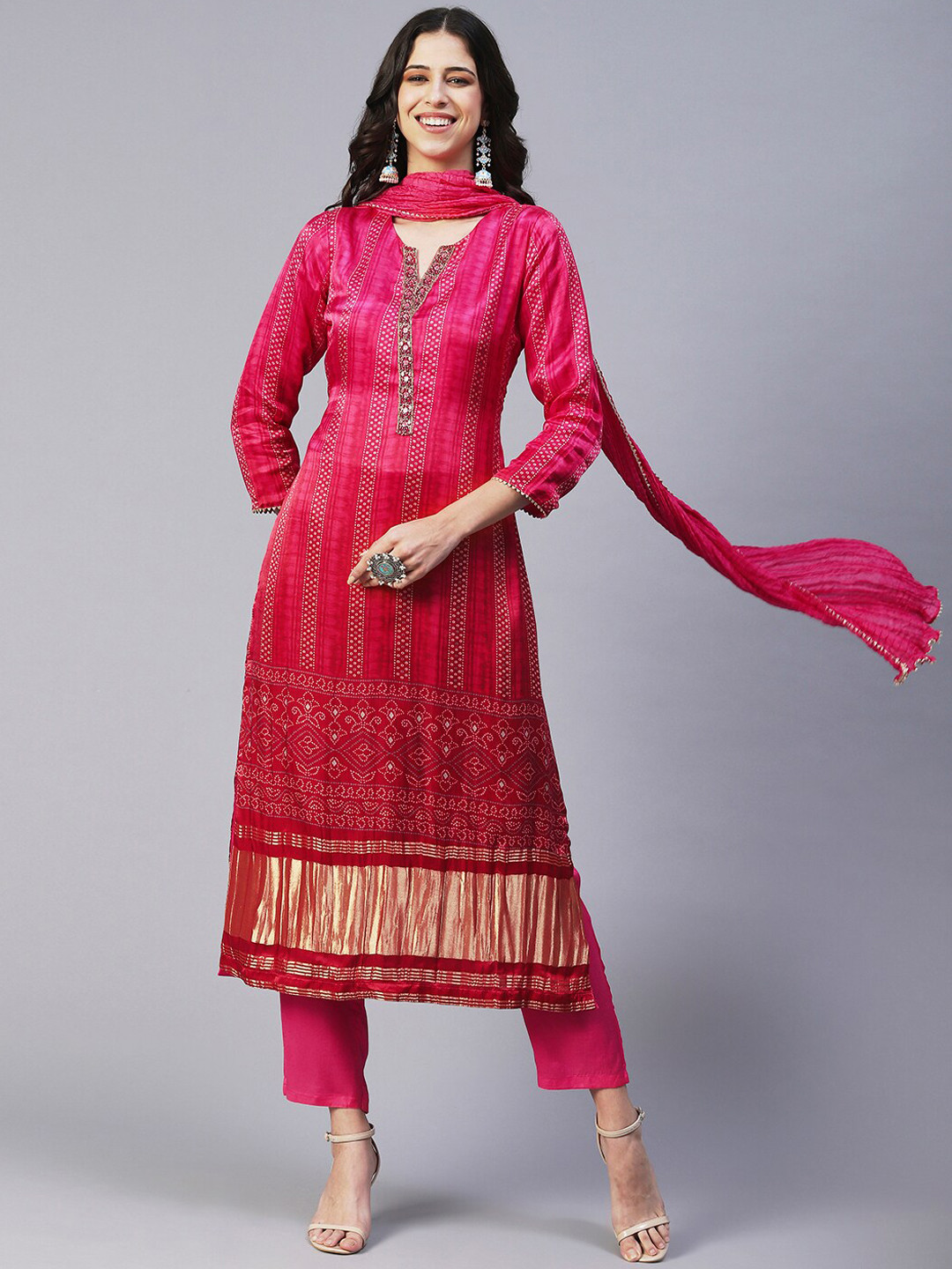 

Envy Me by FASHOR Women Fuchsia Bandhani Printed Sequinned Kurta with Trousers & With Dupatta