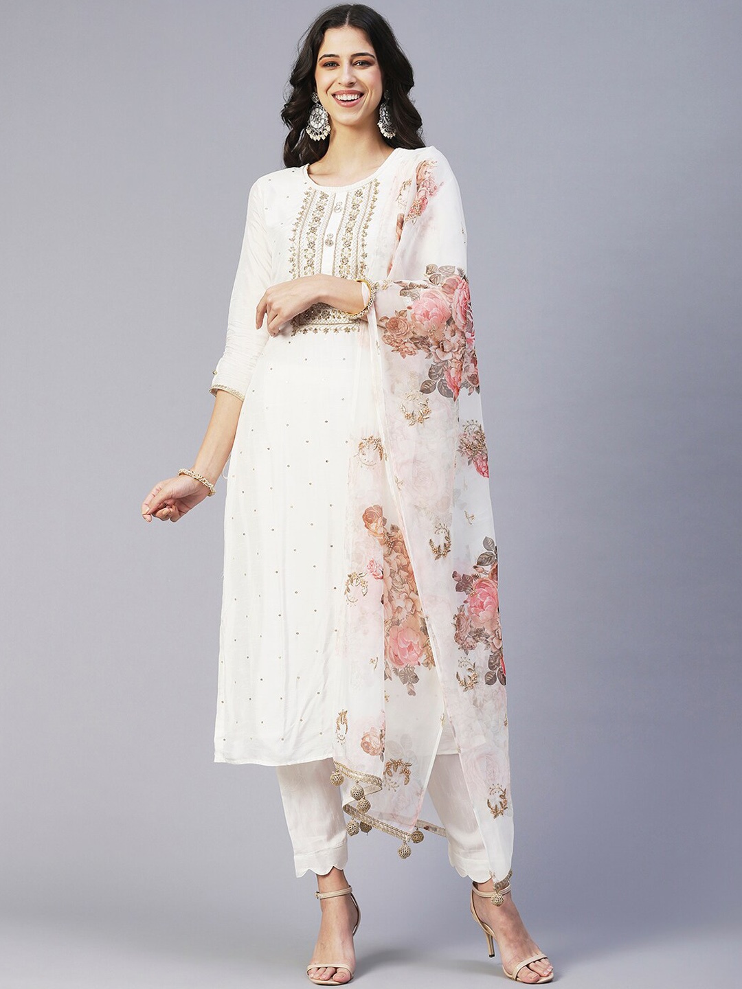 

Envy Me by FASHOR Women Off White Floral Embroidered Beads and Stones Kurta with Trousers & With Dupatta