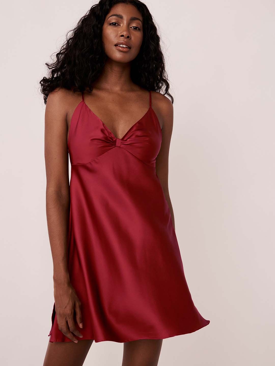 

La Vie en Rose Nightdress, Maroon