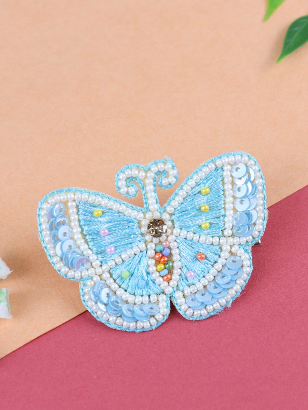 

Asthetika Kids Girls Blue & White Beaded Alligator Hair Clip