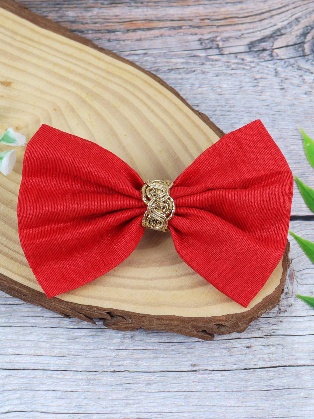 

Asthetika Kids Girls Red & Gold-Toned Alligator Hair Clip