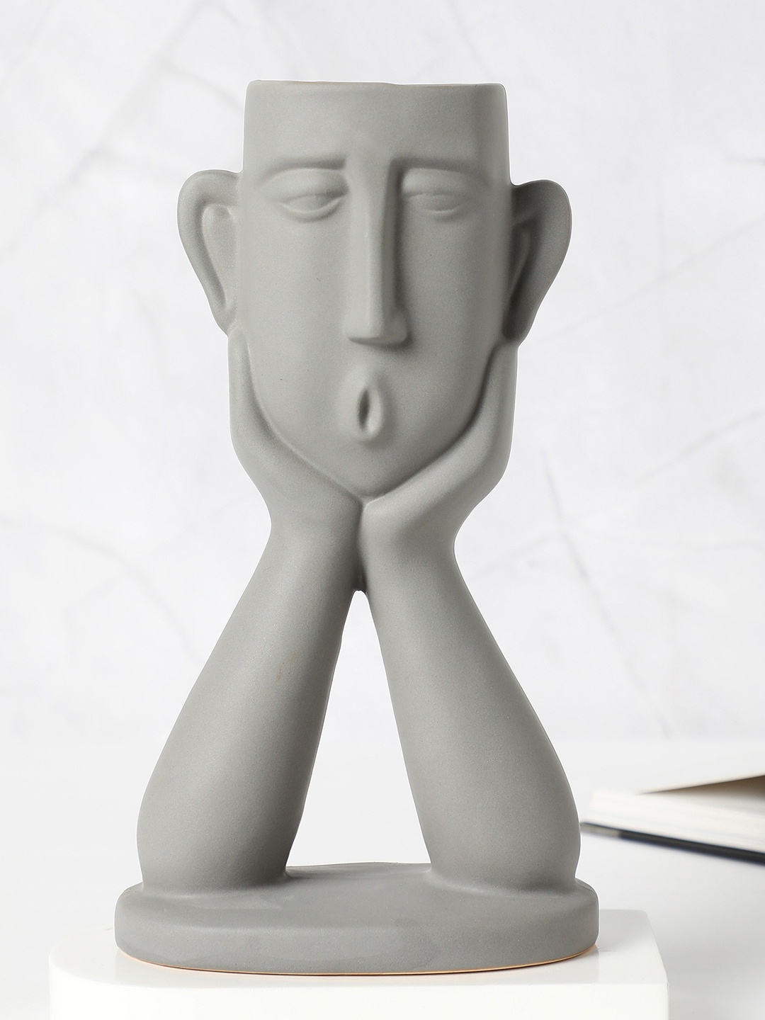 

Bonhomie Grey Face & Hands Ceramic Showpiece