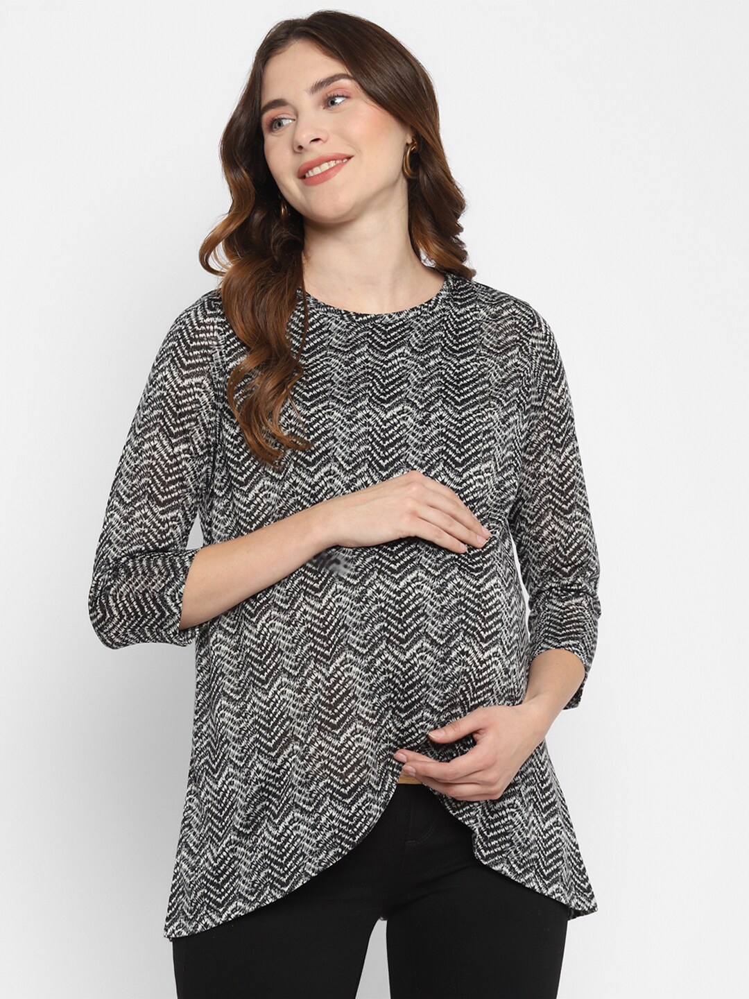 

Momsoon Maternity Off White Animal Printed Round Neck Maternity Top