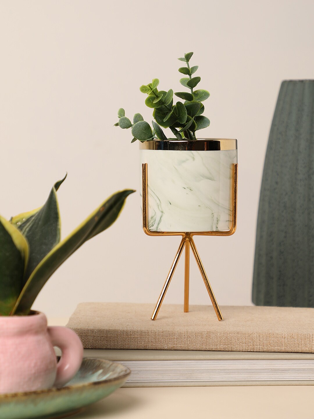 

Bonhomie White & Gold-Toned Printed Planters With Stand