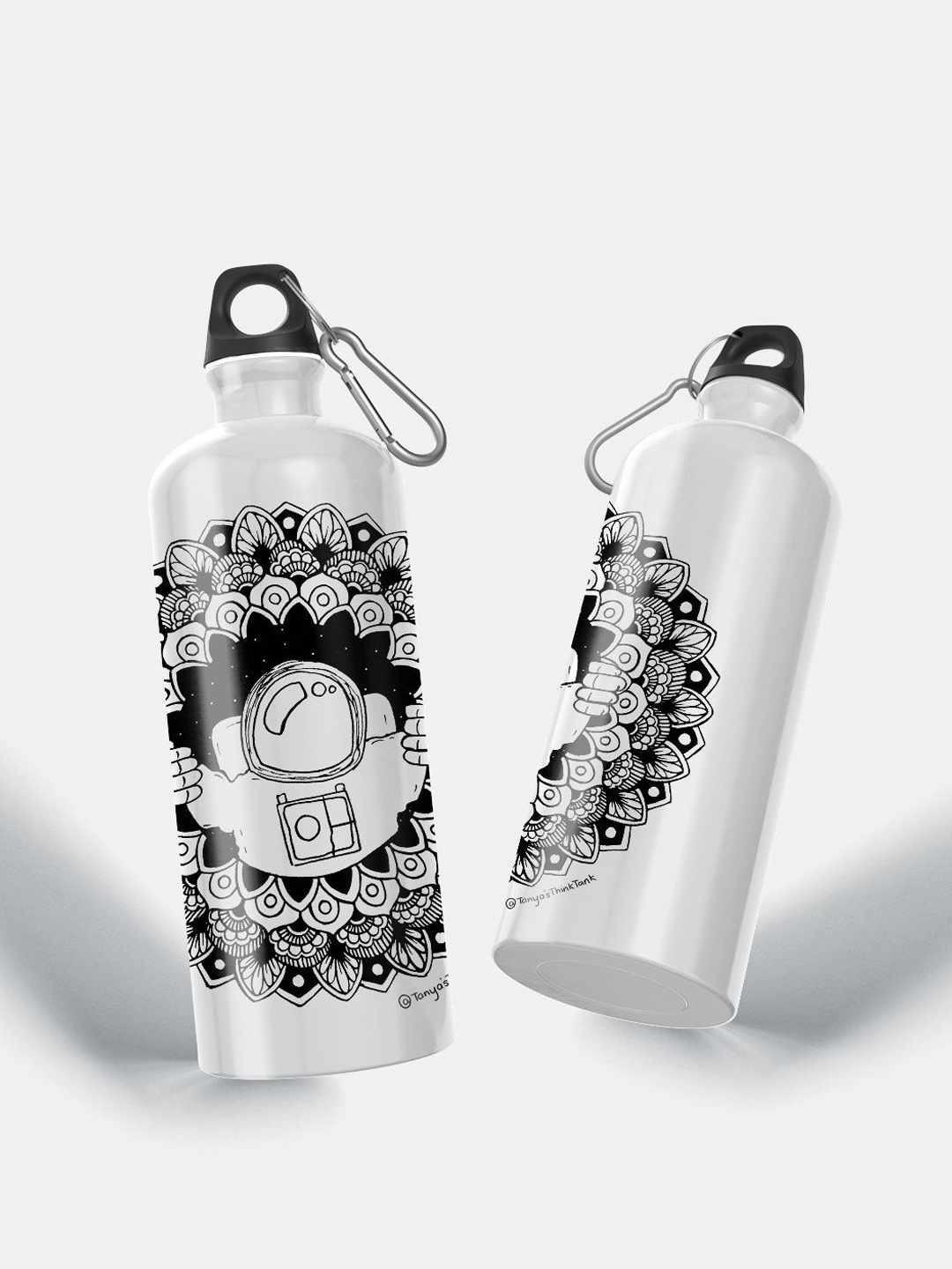

macmerise White & Black Astronaut Peeking Design Sipper Water Bottle 750 ml