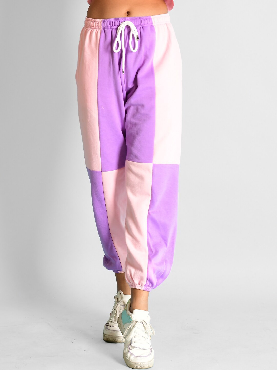 

Athlizur Women Colourblocked Loose Fit Warm Joggers, Pink