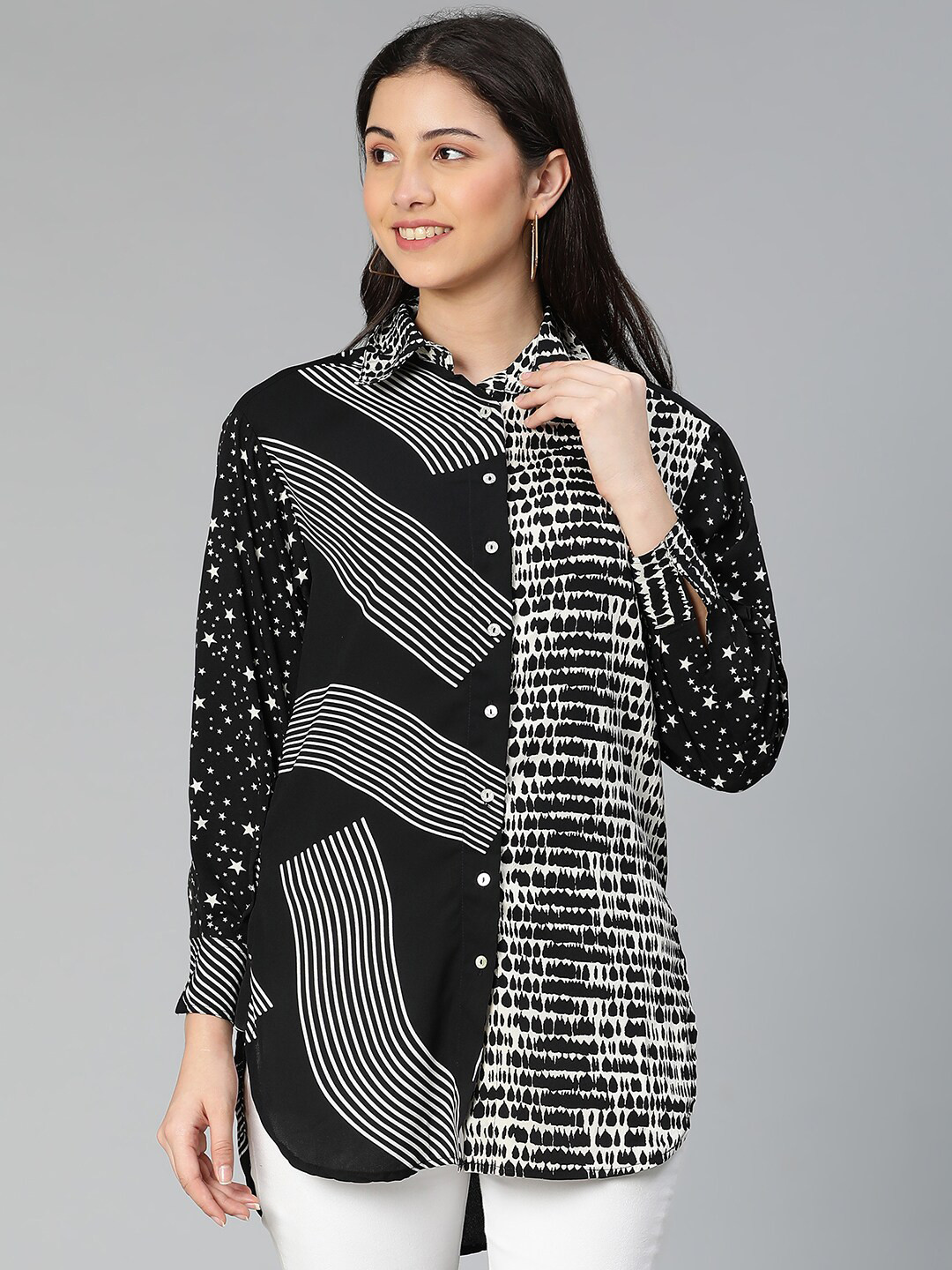 

Oxolloxo Women Black Standard Printed Casual Shirt