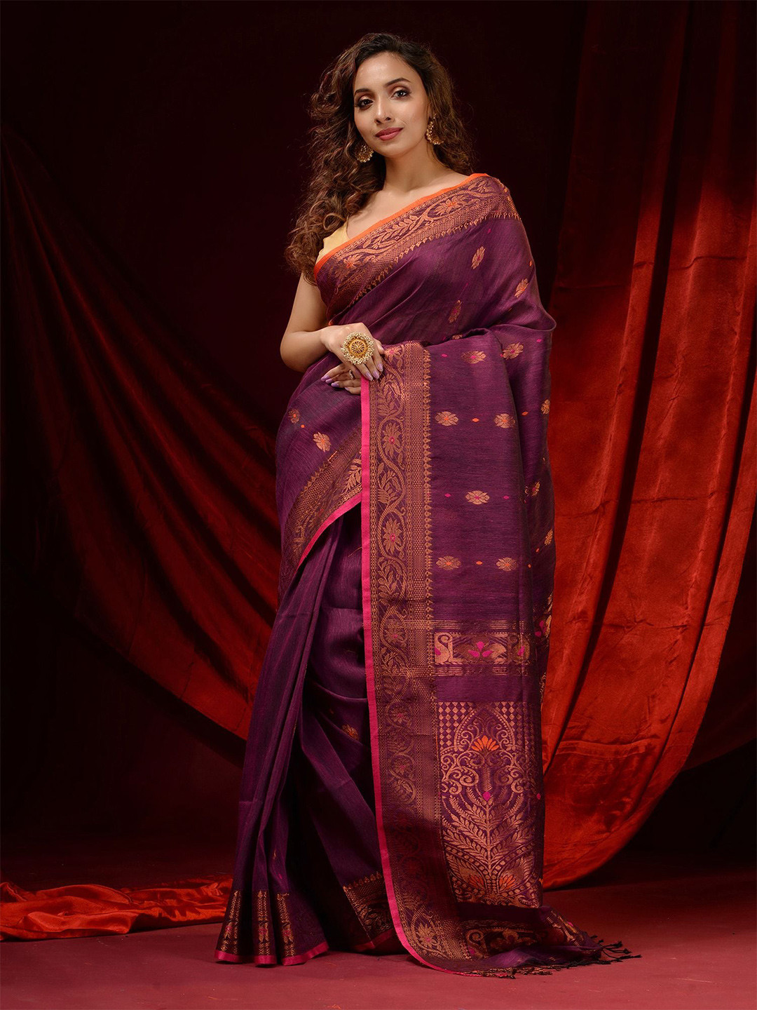 

Charukriti Purple & Gold-Toned Woven Design Pure Linen Saree