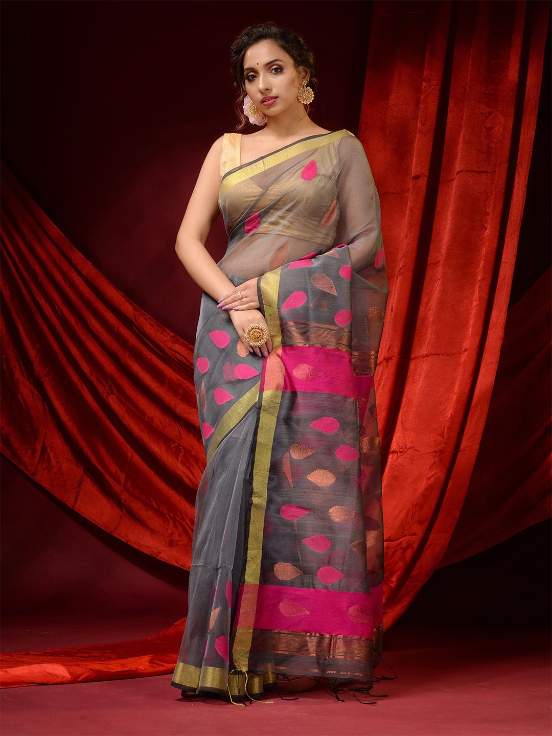 

Charukriti Grey & Pink Zari Pure Silk Saree