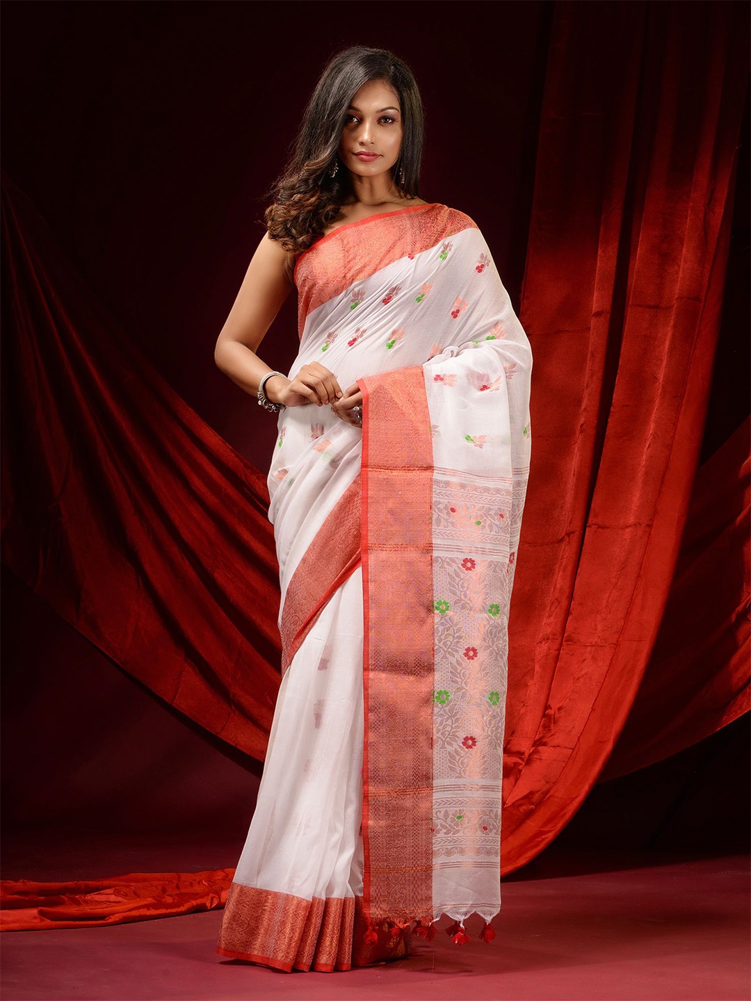 

Charukriti White & Red Woven Design Zari Pure Cotton Saree