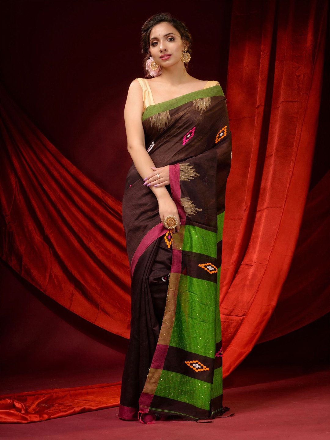 

Charukriti Brown & Green Woven Design Silk Cotton Saree