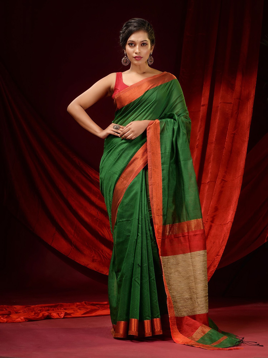 

Charukriti Green & Red Zari Silk Cotton Saree