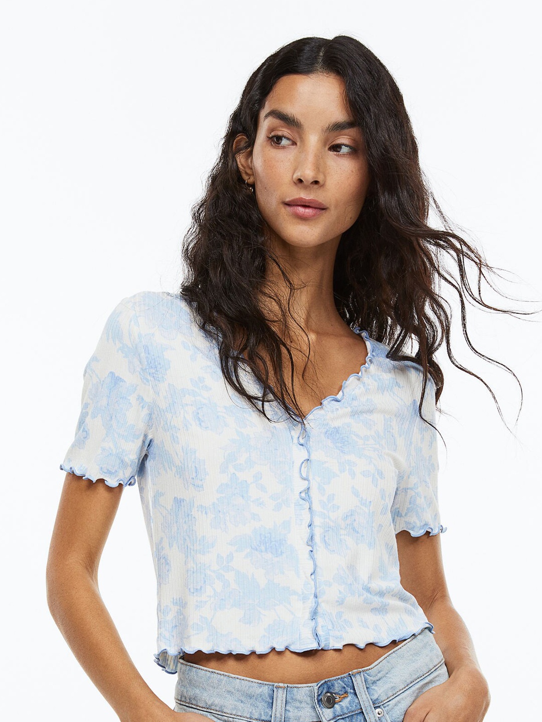 

H&M Floral Printed Crop Top, Off white