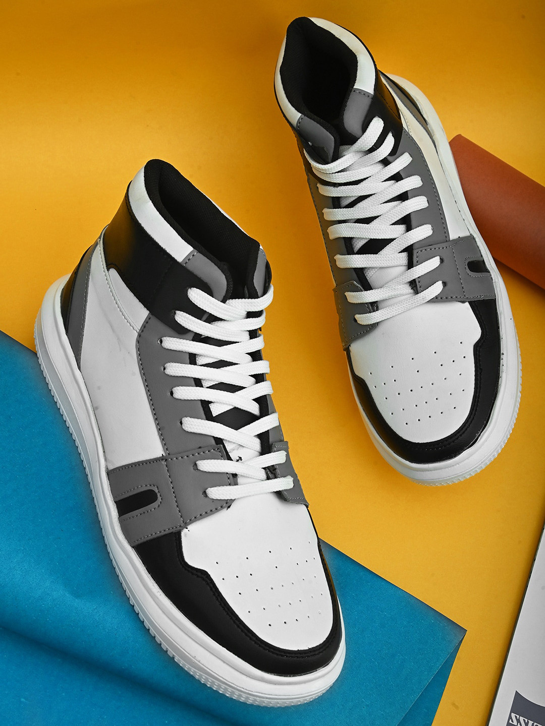 

Kook N Keech Men White Colourblocked High-Top Sneakers