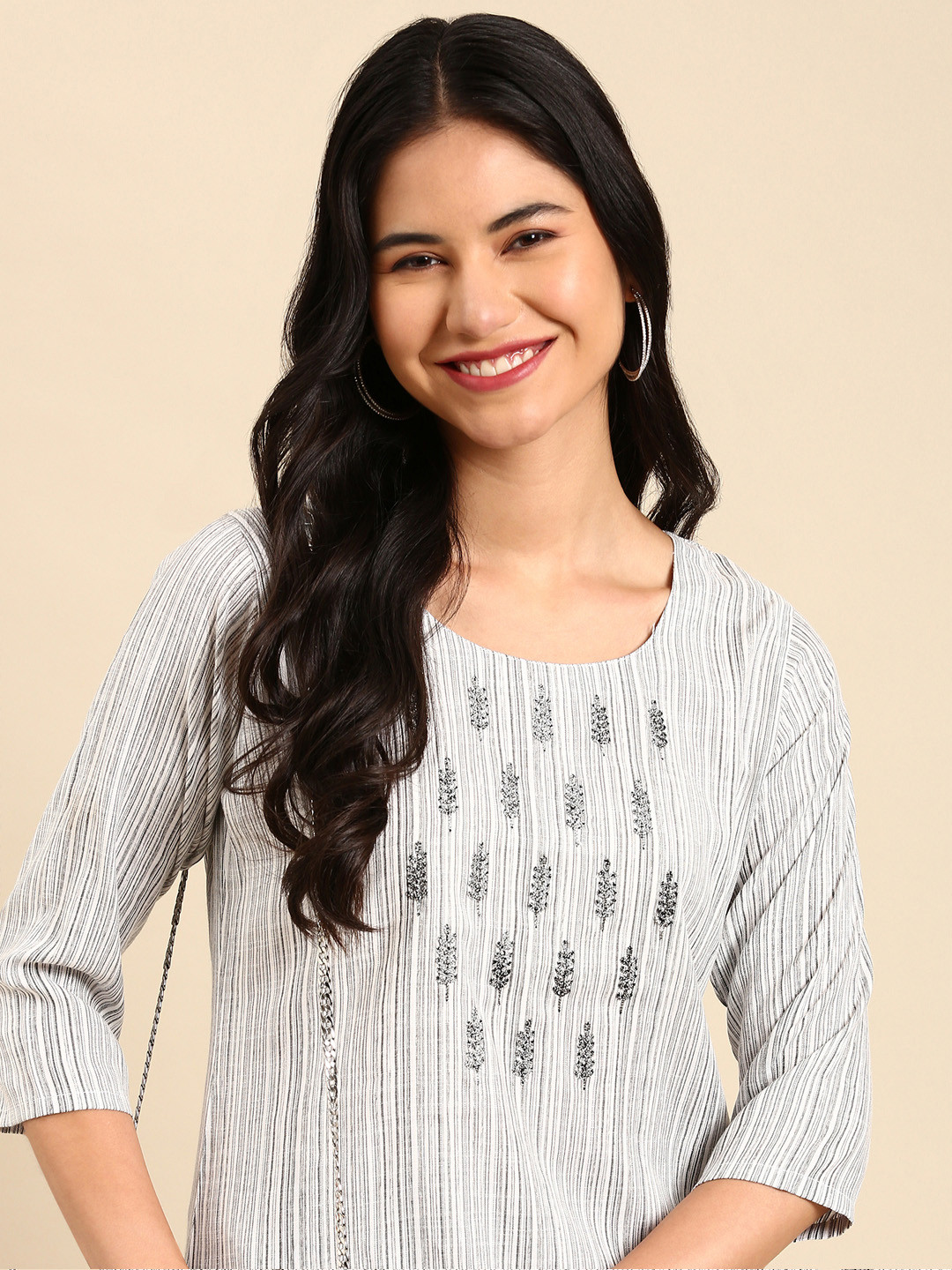 

SHOWOFF Women Grey Striped Thread Work Kurta with Trousers