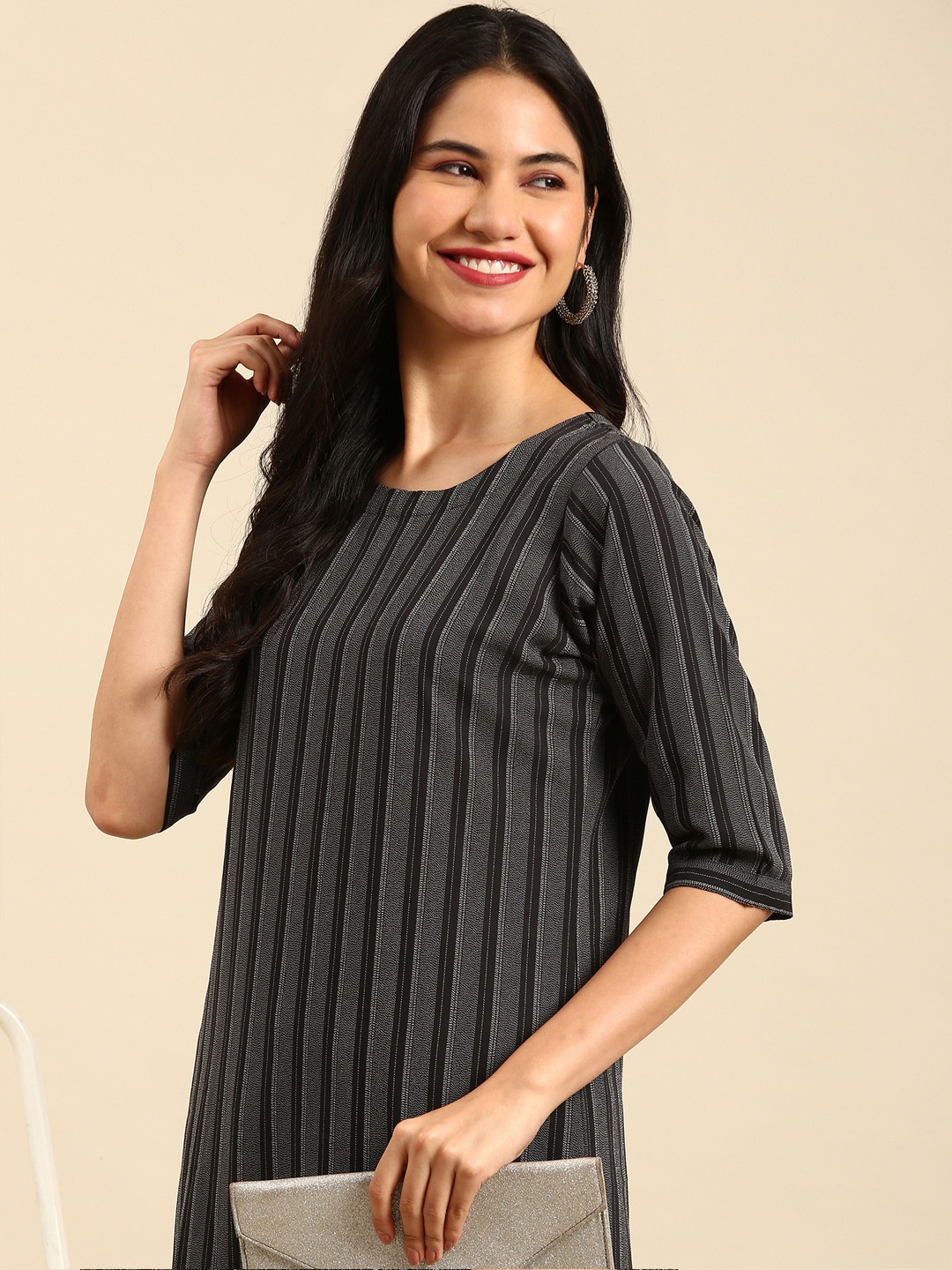 

SHOWOFF Women Black Striped Kurta with Trousers