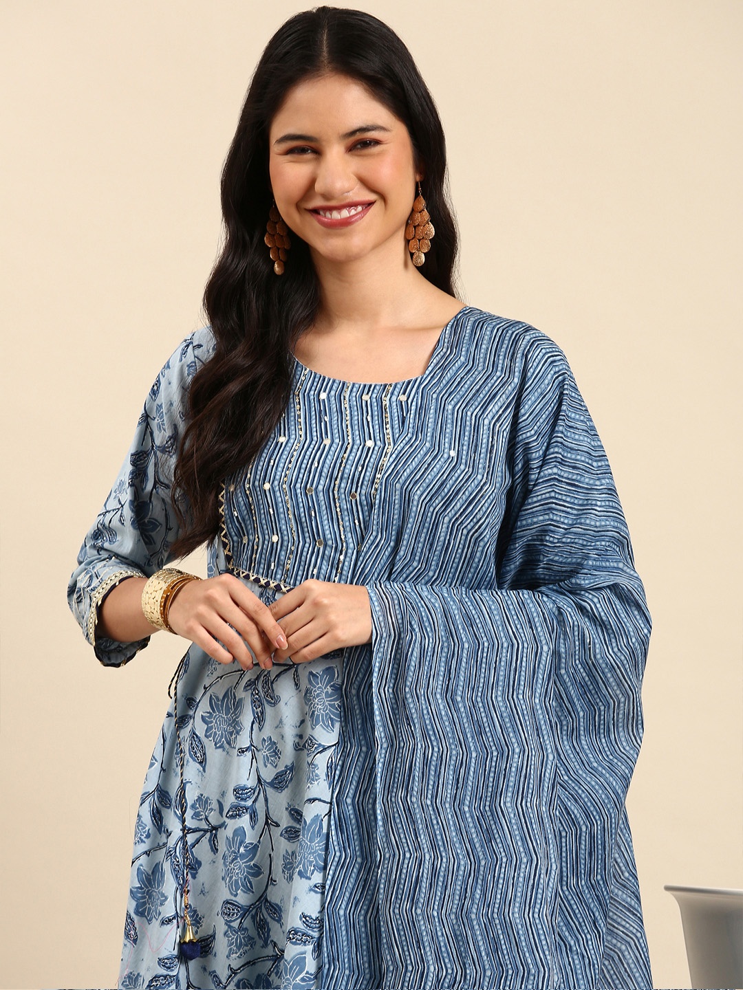 

SHOWOFF Women Blue Floral Printed Empire Gotta Patti Kurta with Trousers & With Dupatta