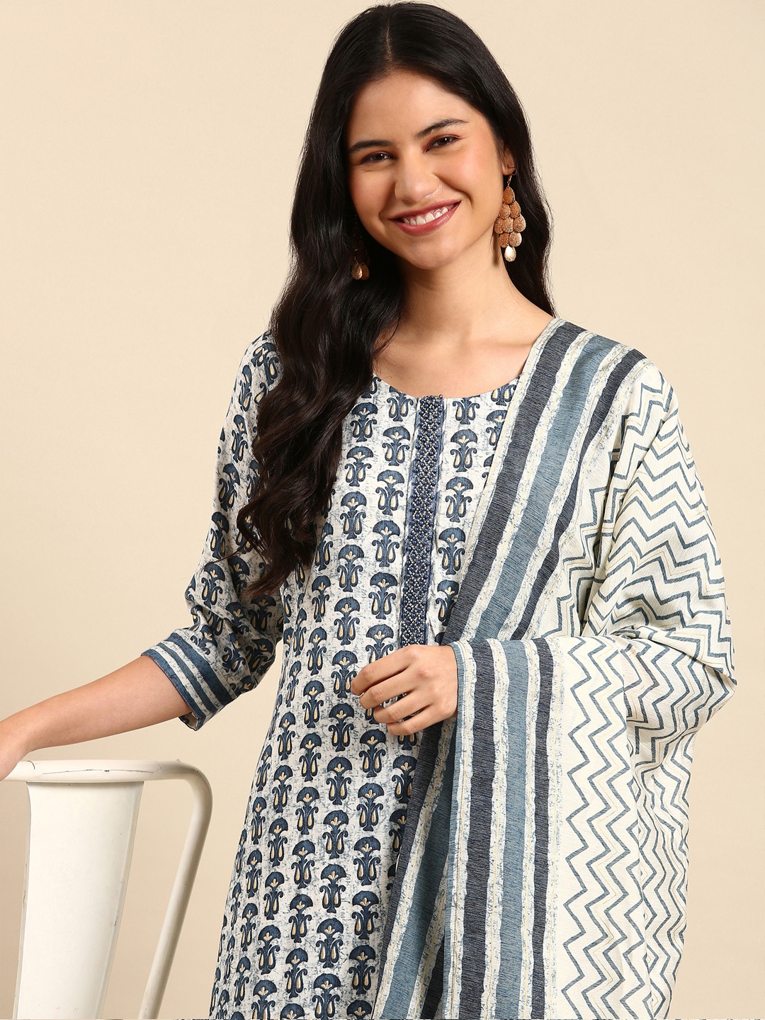 

SHOWOFF Women Teal Paisley Printed Beads and Stones Kurta with Trousers & With Dupatta