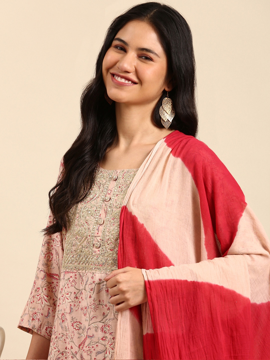 

SHOWOFF Women Peach-Coloured Yoke Design Chanderi Silk Kurta with Trousers & Dupatta
