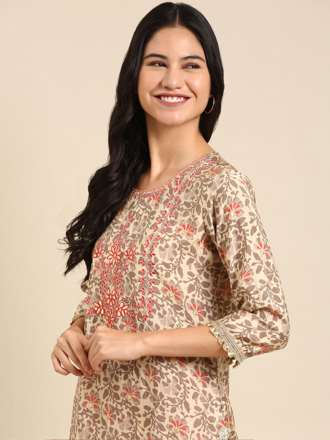 

SHOWOFF Women Beige Floral Printed Thread Work Chanderi Silk Kurta with Trousers