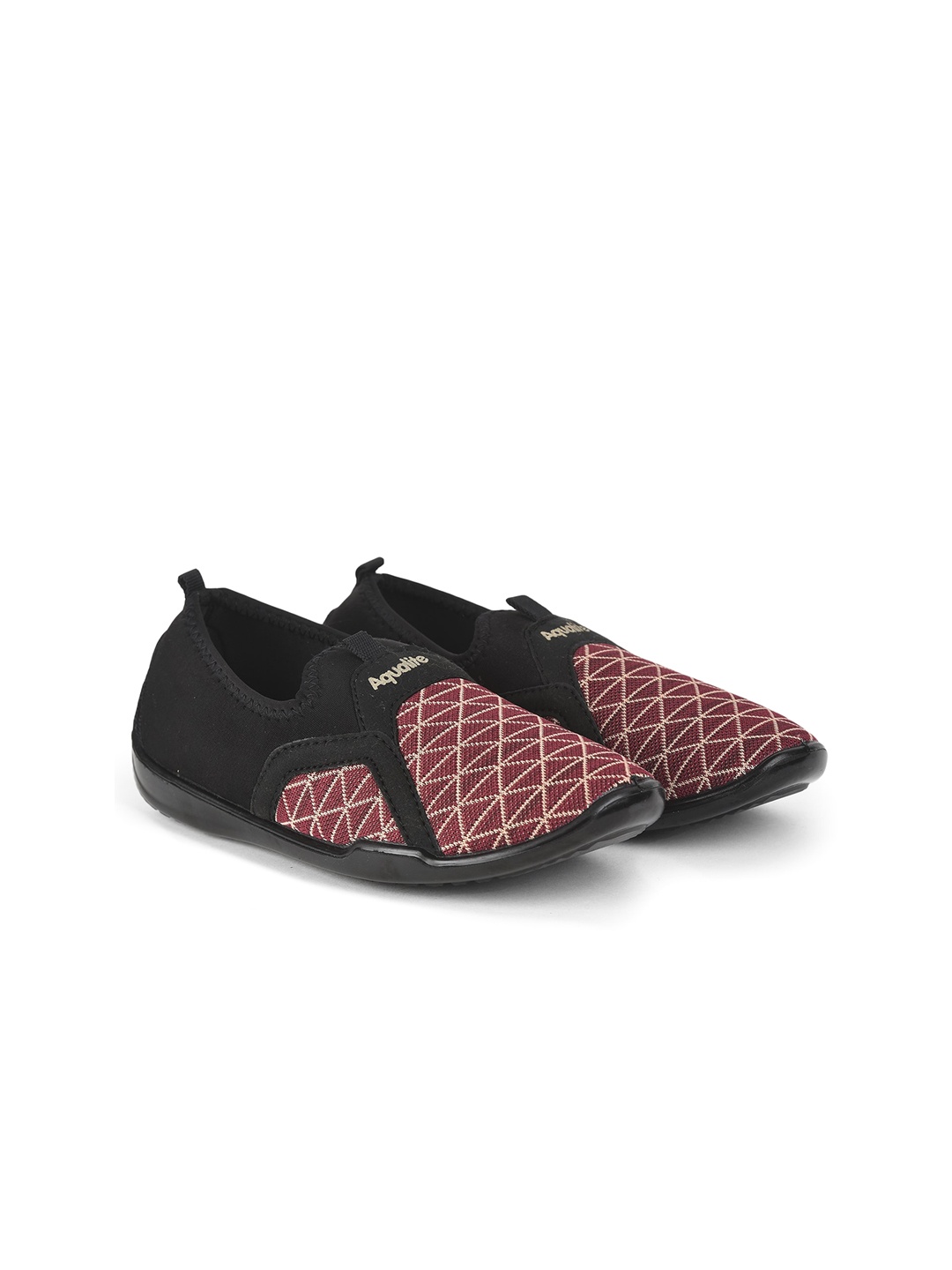 

Aqualite Women Black Printed Slip-On Sneakers