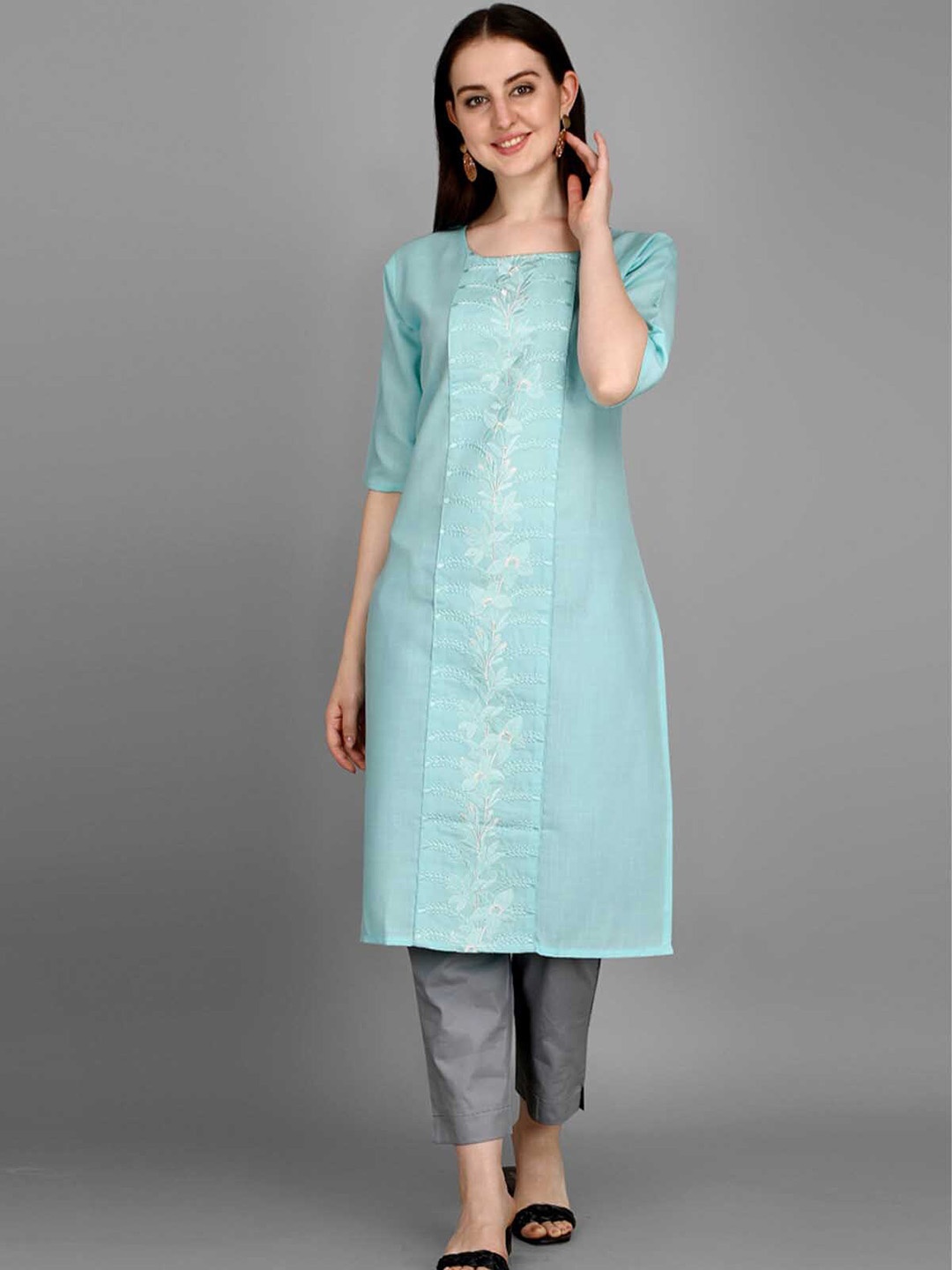 

ODETTE Women Green Floral Embroidered Kurta