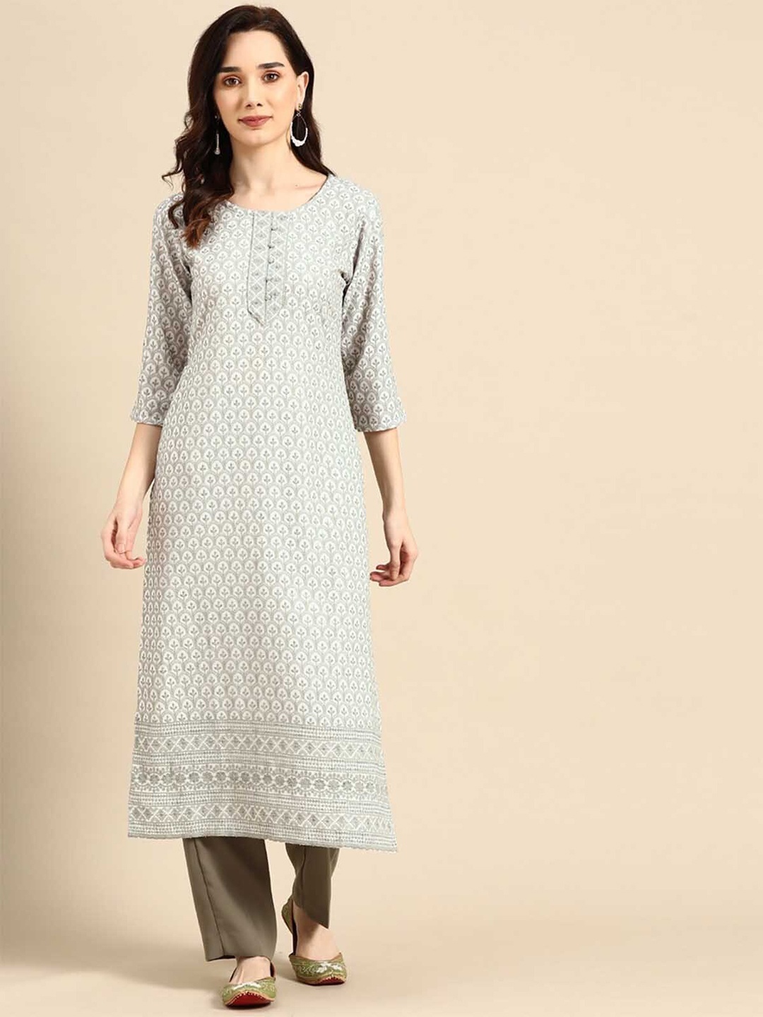 

ODETTE Grey Ethnic Motifs Embroidered Thread Work Kurta