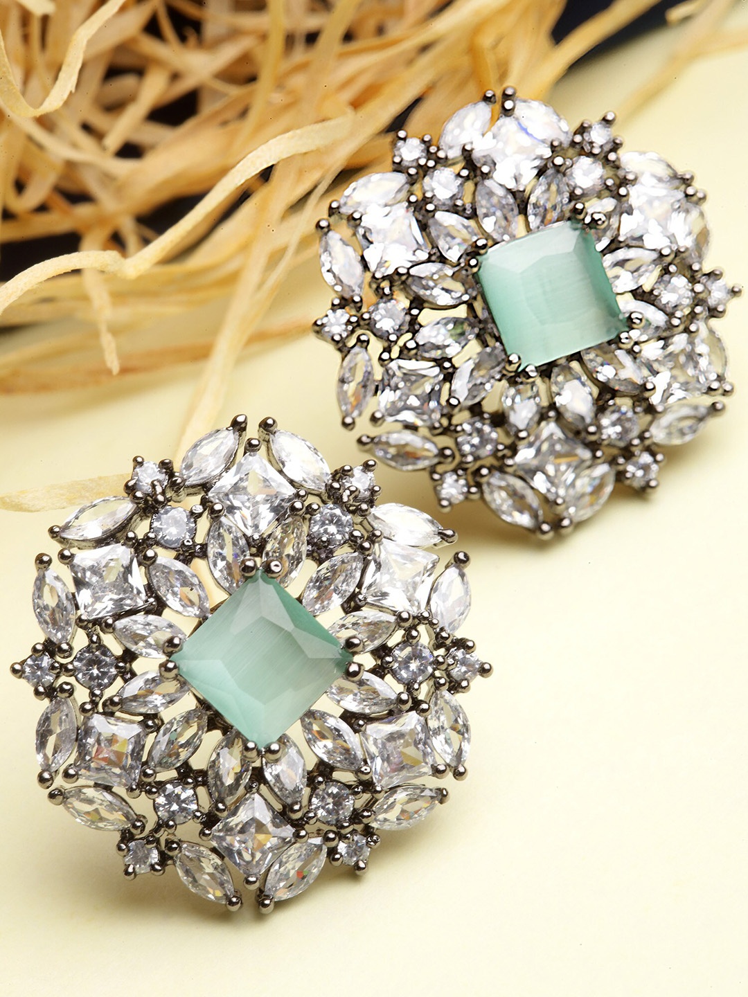

KARATCART Lime Green Classic Studs Earrings