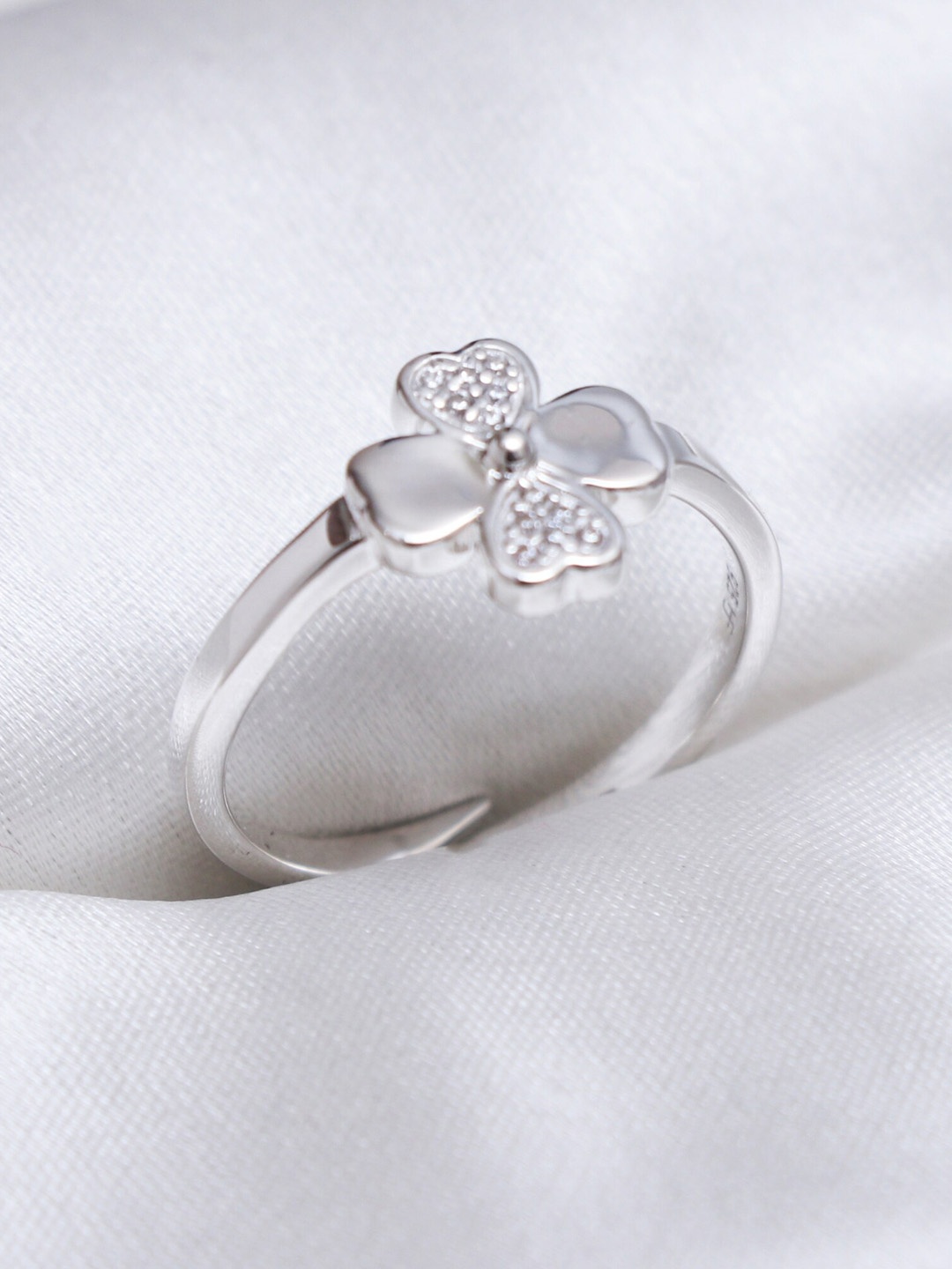 

HIFLYER JEWELS Sterling Silver White CZ Stone-Studded Adjustable Floral Finger Ring