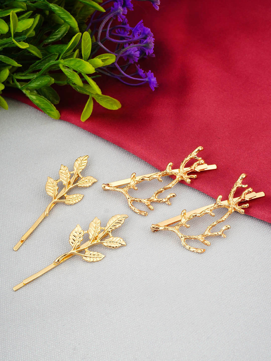 

Ferosh Women Set of 4 Gold-Toned Bobby Pins
