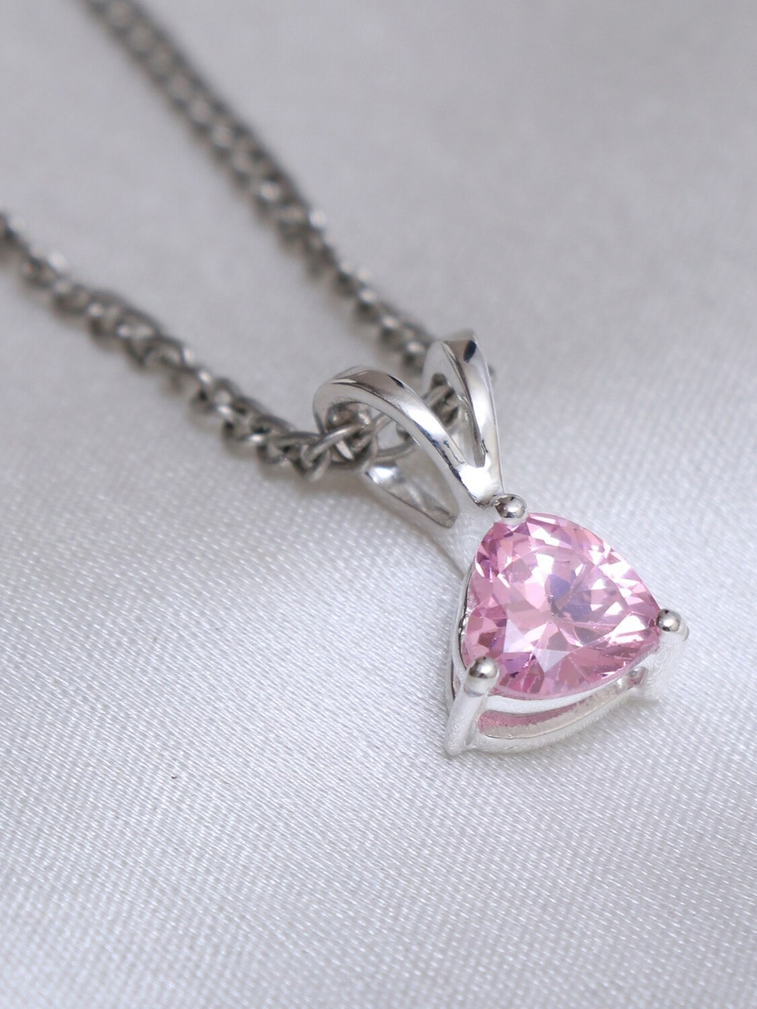 

HIFLYER JEWELS Pink Heart Shaped CZ-Studded Pendant With Chain