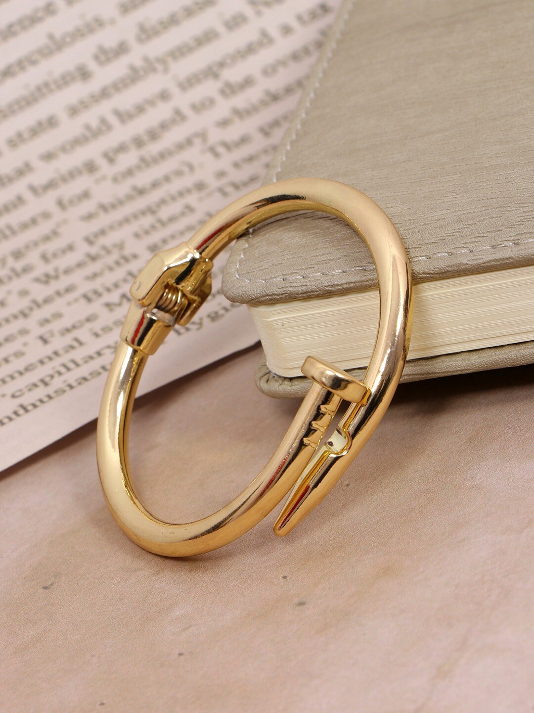 

Crunchy Fashion Women Enamelled Gold-Plated Kada Bracelet