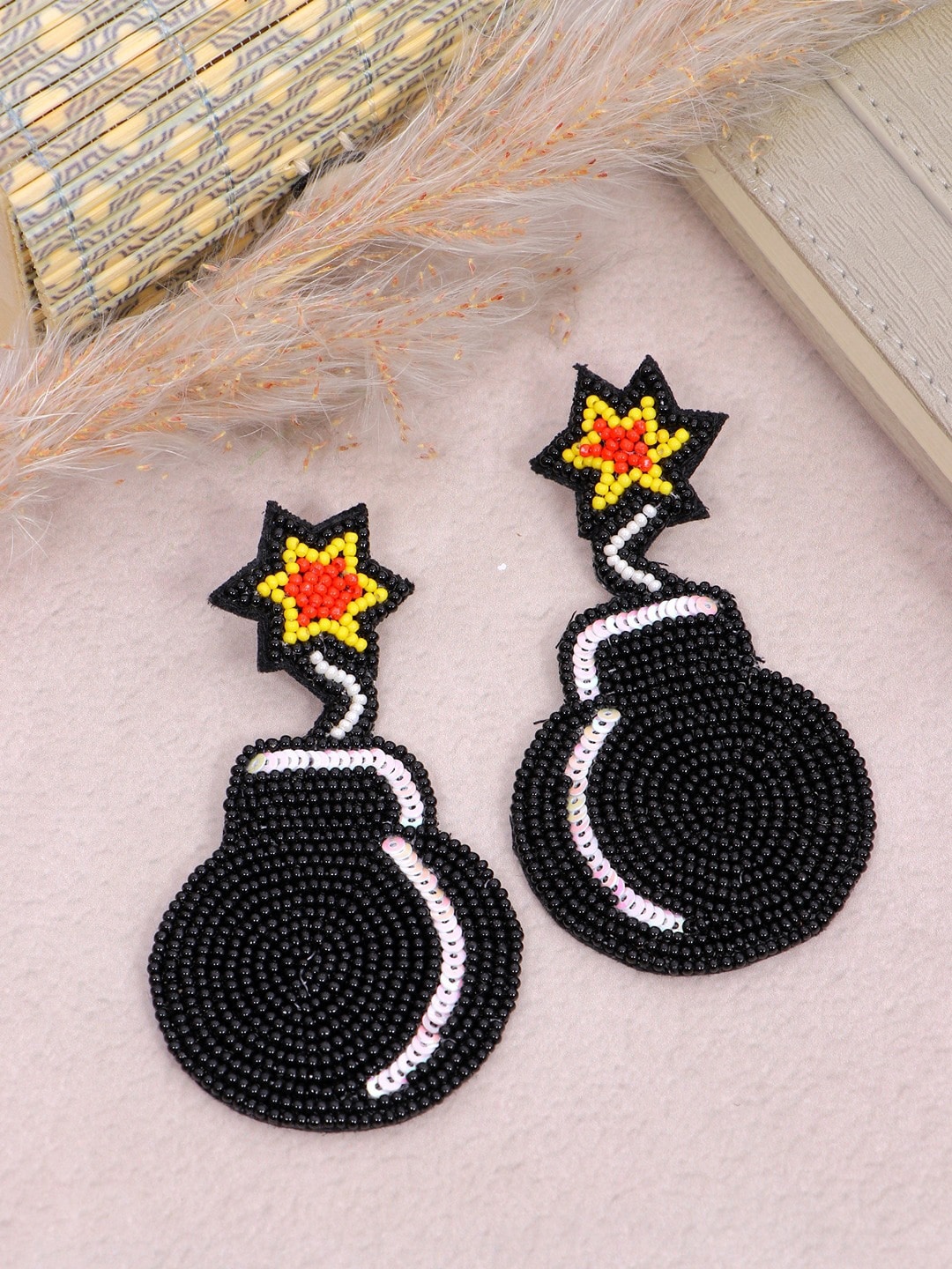 

Crunchy Fashion Black Contemporary Drop Earrings