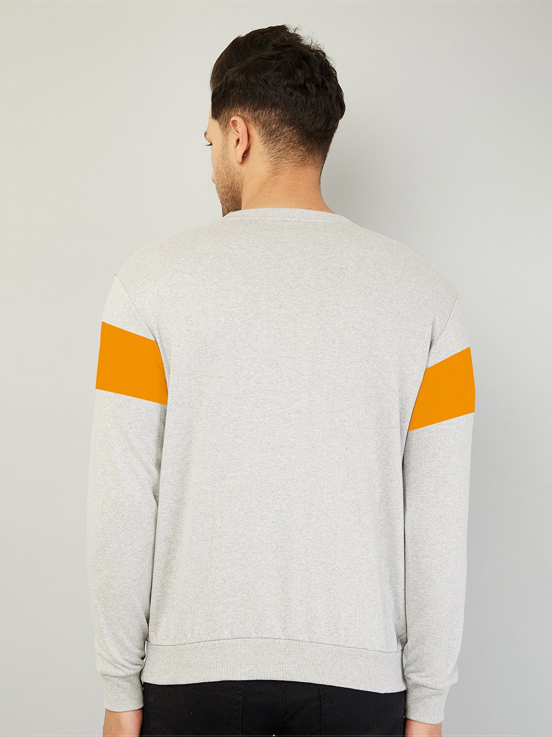 

GESPO Men Grey Checked Sweatshirt