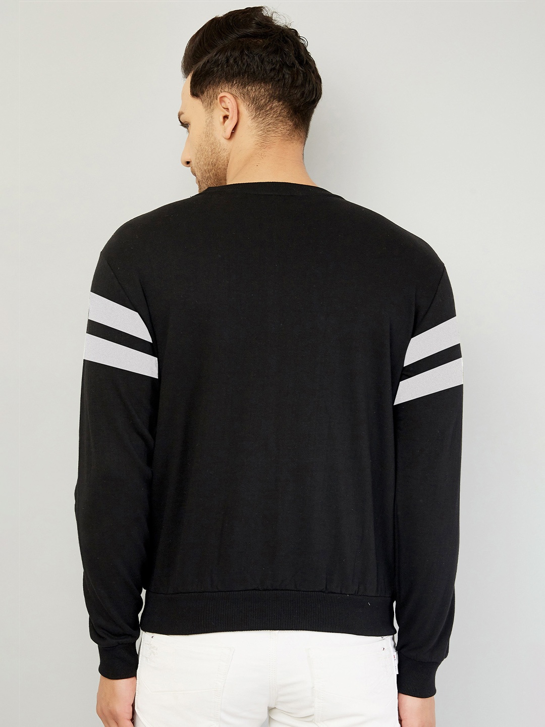 

GESPO Men Black Checked Sweatshirt