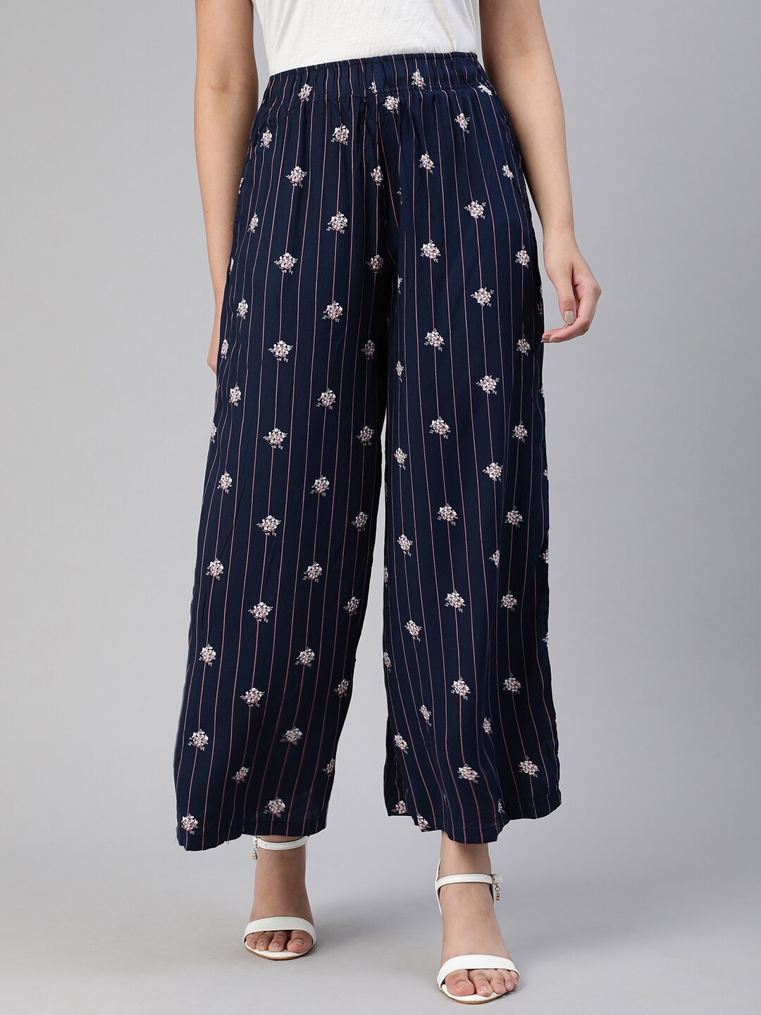

LYRA Women Navy Blue & White Floral Printed Flared Knitted Palazzo