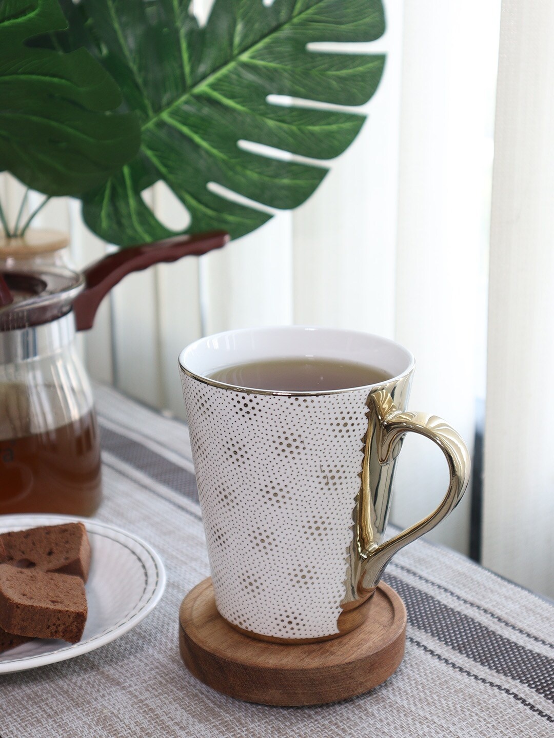 

Femora Set of 3 Geometric Printed Bone China Glossy Mugs 330 ML Each, White
