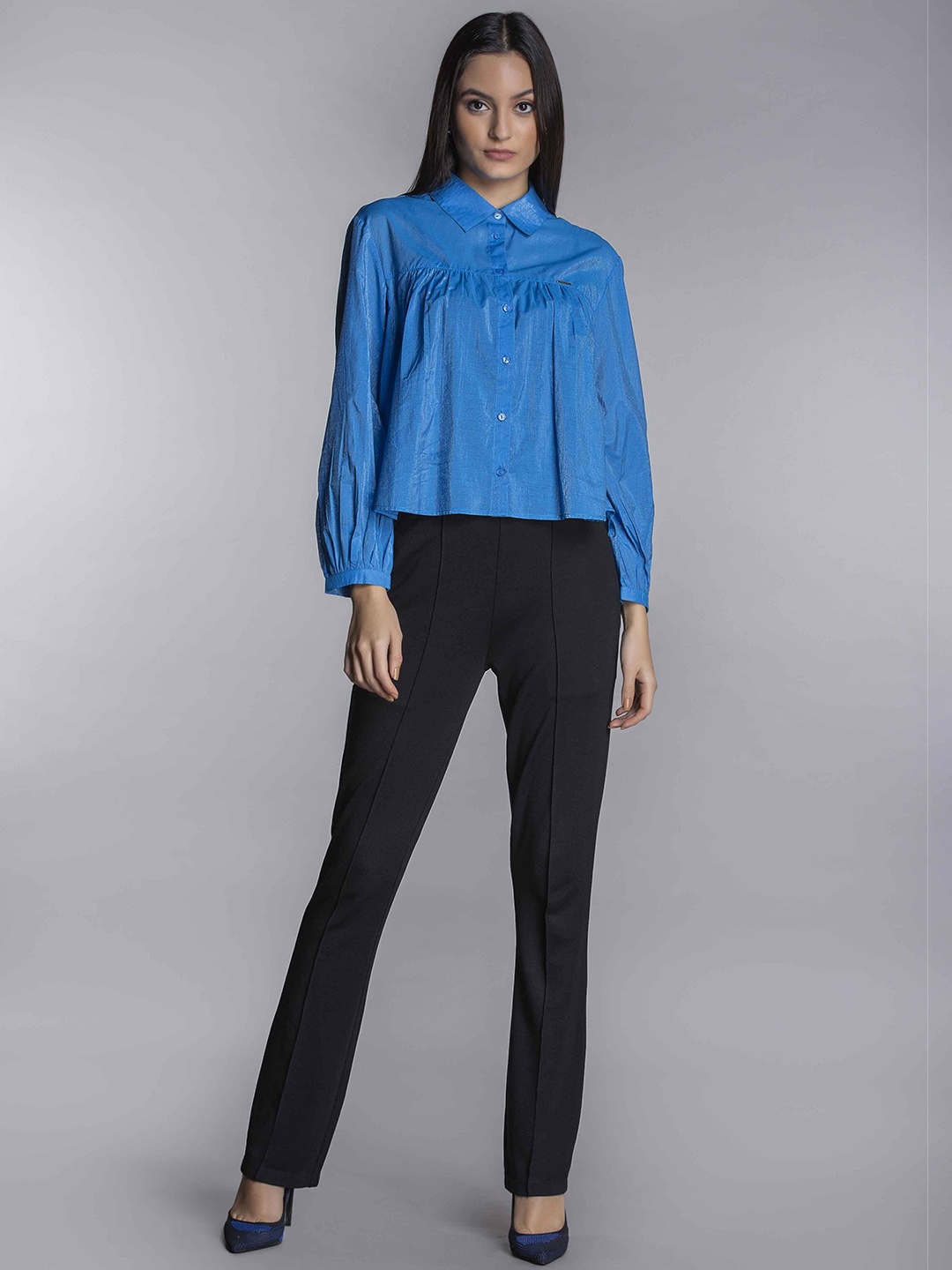 

MKOAL Women Blue Relaxed Spread Collar Casual Shirt