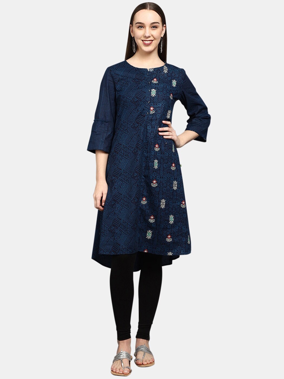 

V-Mart Women Blue Geometric Printed Flared Sleeves Thread Work Kurta
