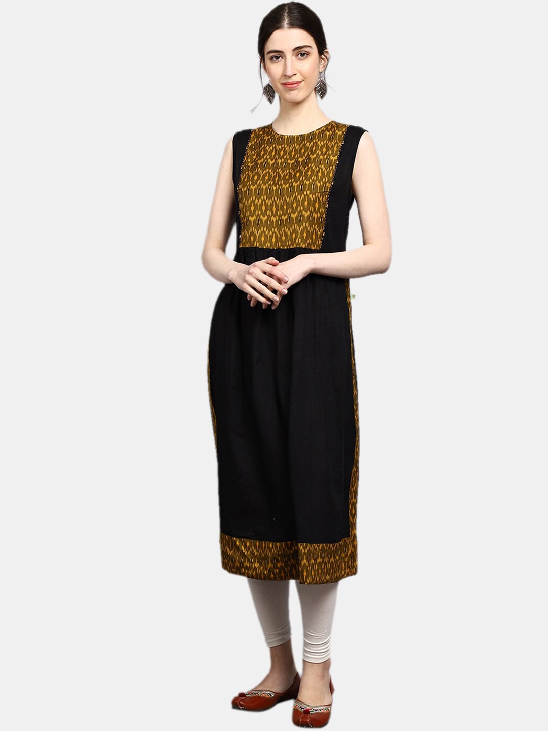 

V-Mart Geometric Yoke Design Regular Straight Kurta, Black