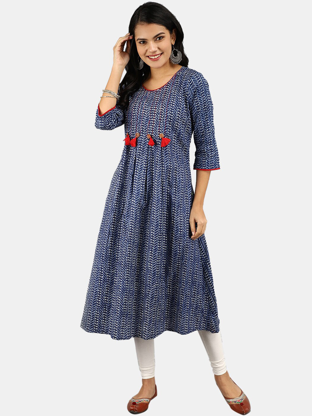 

V-Mart Women Blue Cotton Geometric Printed Kurta