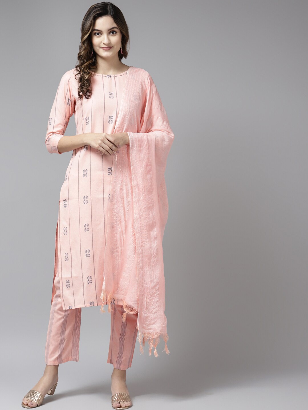 

Yufta Women Peach Printed Kurta with Trousers & Dupatta