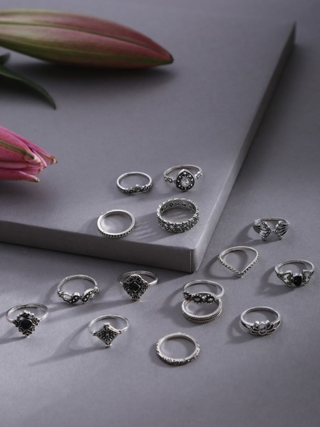 

SOHI Set Of 15 Silver-Toned & Green Stone-Studded Silver-Plated Finger Ring