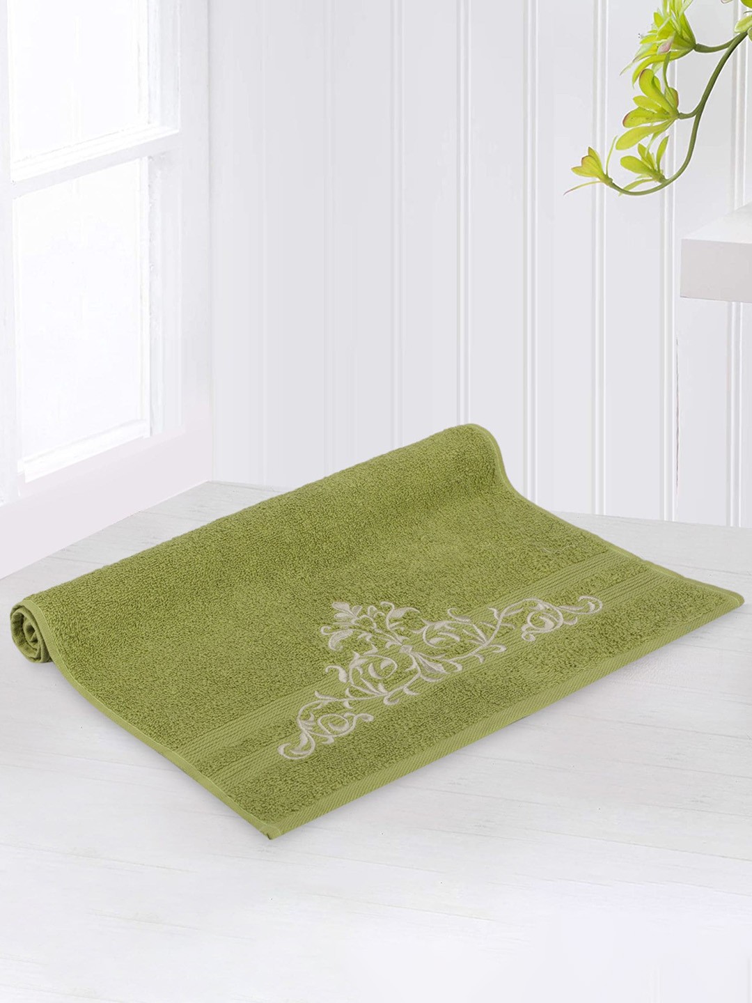 

LUSH & BEYOND Green 500 GSM Pure Cotton Hand Towel