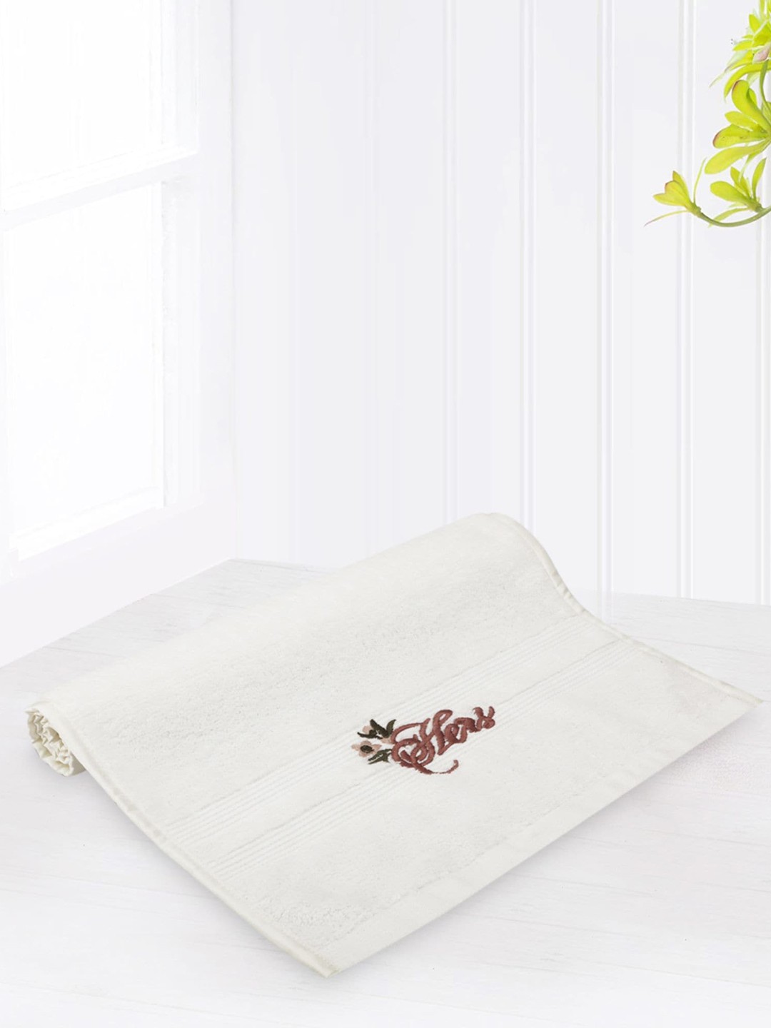 

LUSH & BEYOND White 500 GSM Pure Cotton Hand Towels